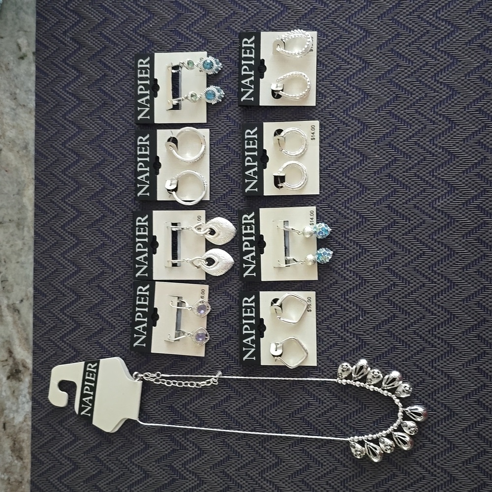 NAPIER WOMENS FASHION JEWELRY BUNDLE OF 8 PAIRS OF PIERCED EARRINGS 1 NECKLACE